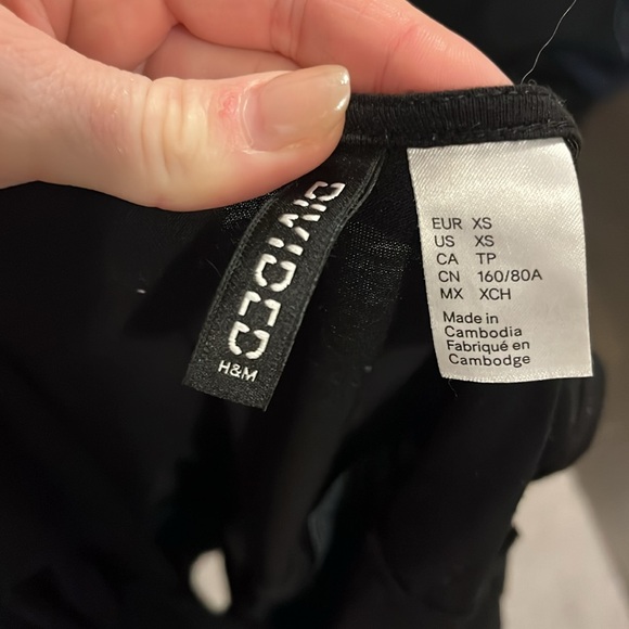 Low back romper - Picture 3 of 3